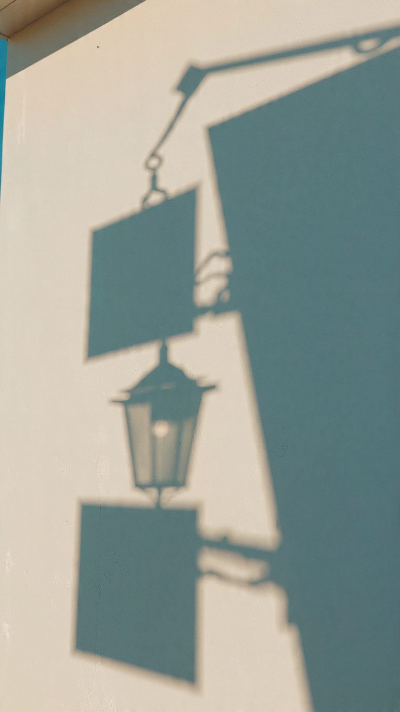 Artistic shadow patterns from designed light screens